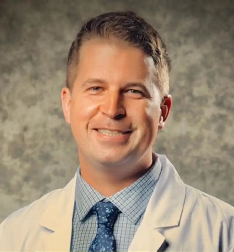 Dr. Andrew Stinson DC chiropractor with medical and molecular biology degree from Cleveland University serving Springdale Arkansas families